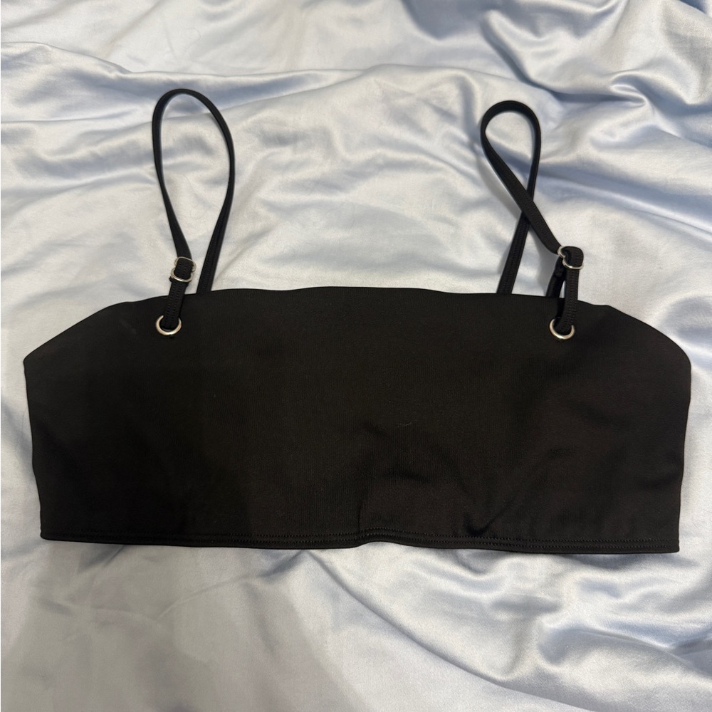 Black alo sports bra